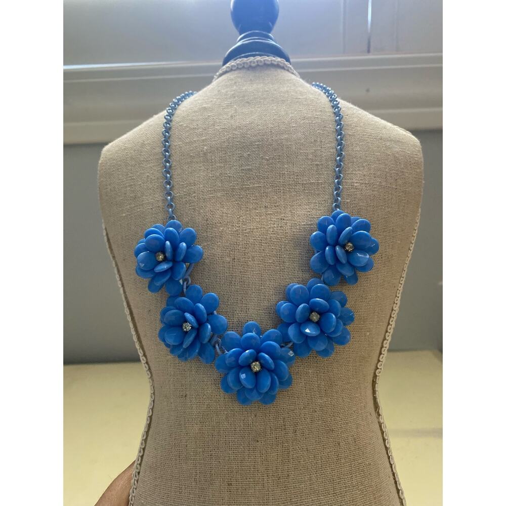 Vintage Style Chunky Blue Floral Statement Necklace